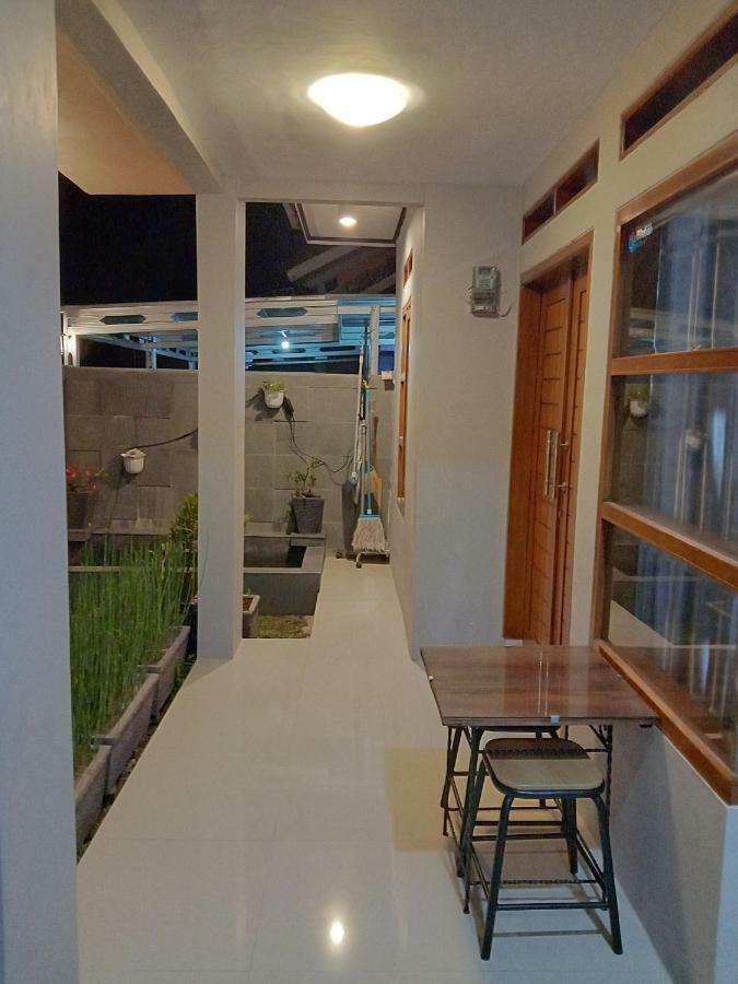 Guesthouse - Lubna Homestay Kuningan Exterior photo